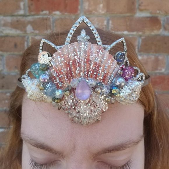 Mermaid Seashell Crown / Tiara - Picture 1 of 10